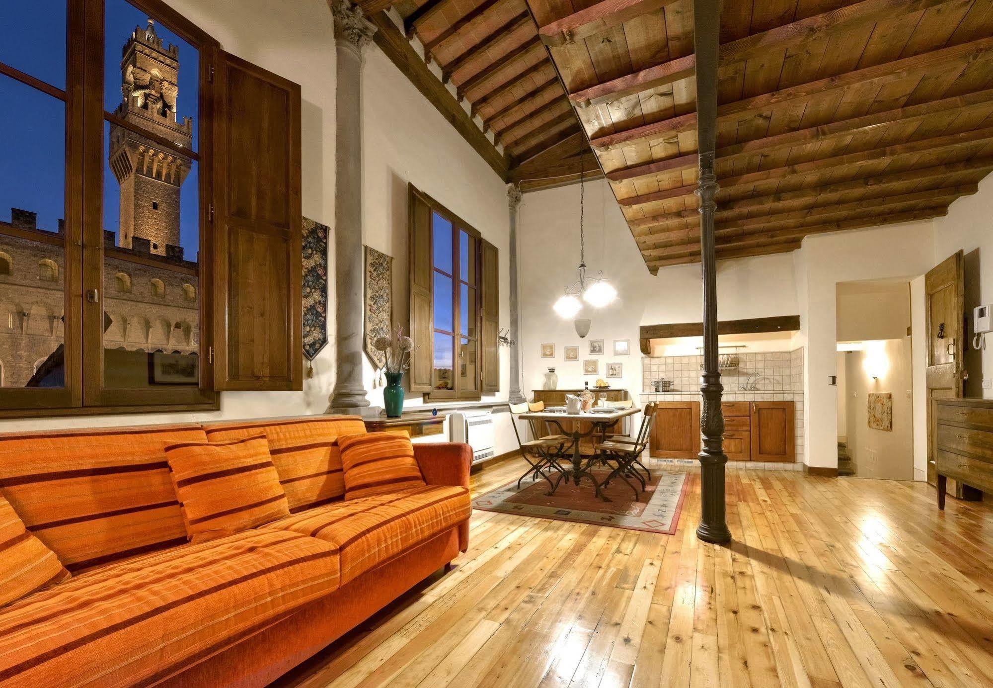 פירנצה Palazzo Uguccioni Apartments מראה חיצוני תמונה