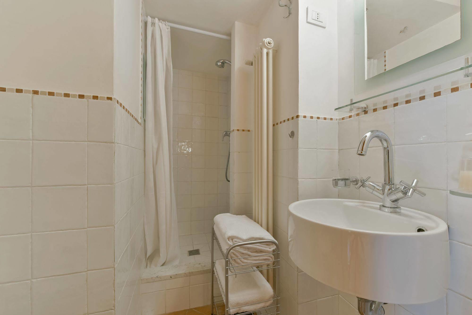 פירנצה Palazzo Uguccioni Apartments מראה חיצוני תמונה