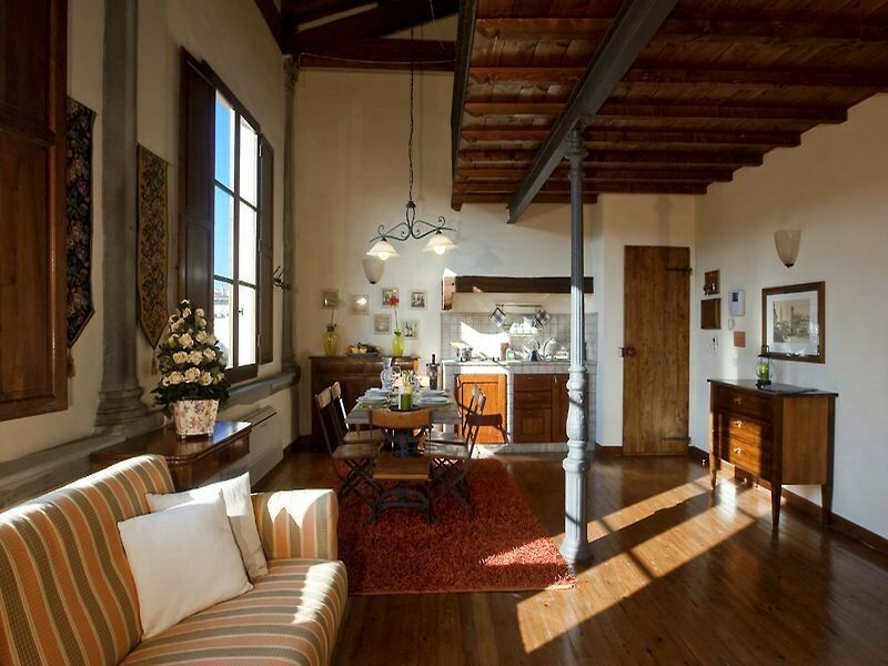 פירנצה Palazzo Uguccioni Apartments מראה חיצוני תמונה