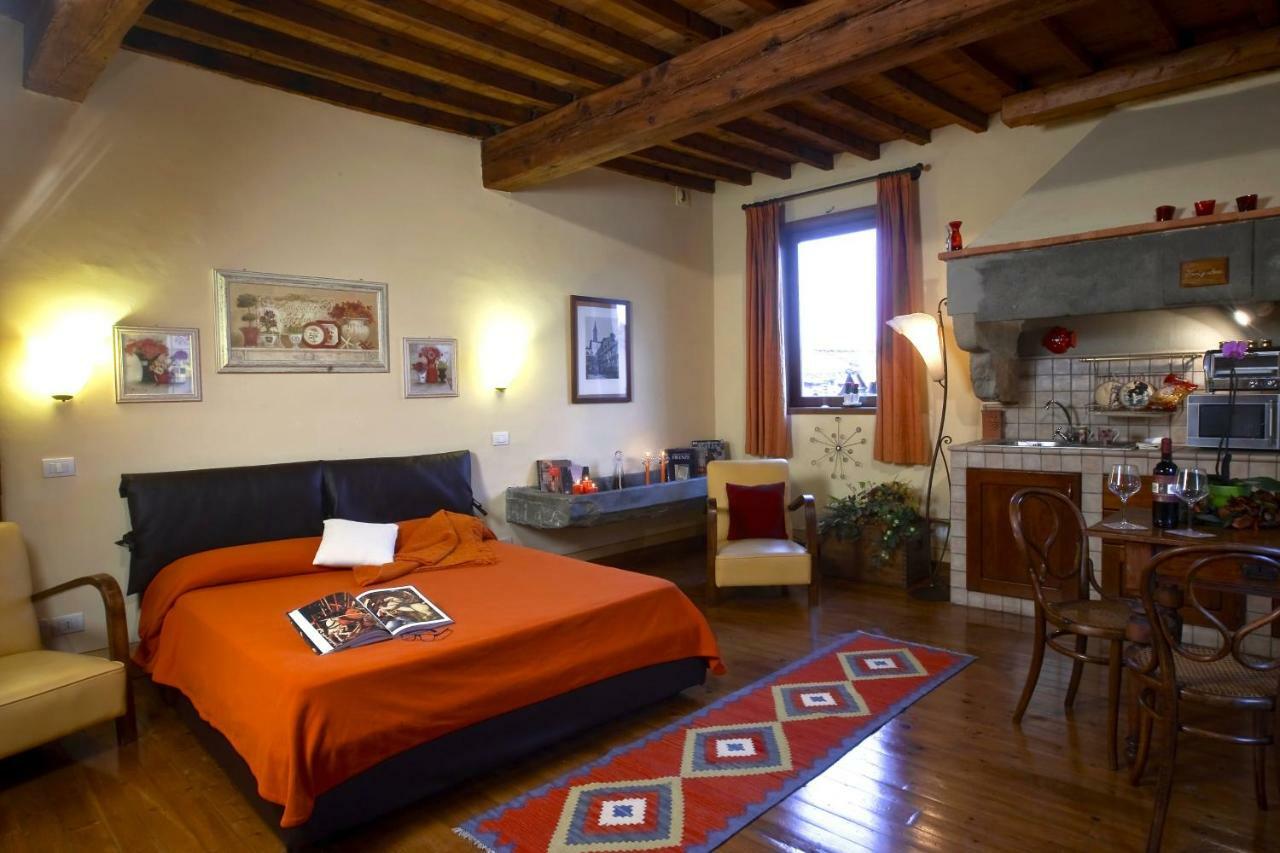 פירנצה Palazzo Uguccioni Apartments מראה חיצוני תמונה